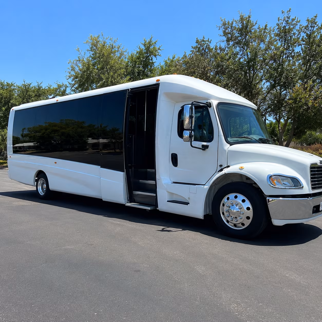 book wine tour transportation for any group size in madera