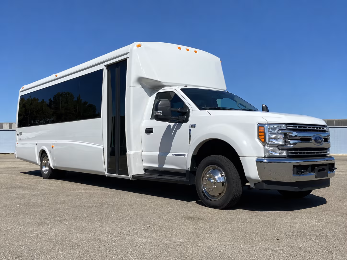clovis bus rentals