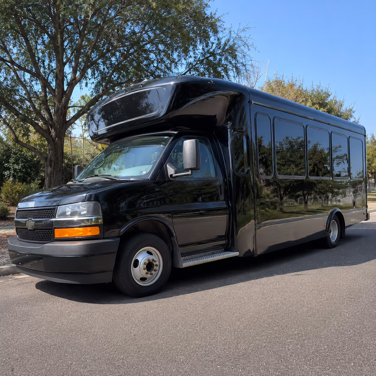 find your madera night on the town party bus transportation