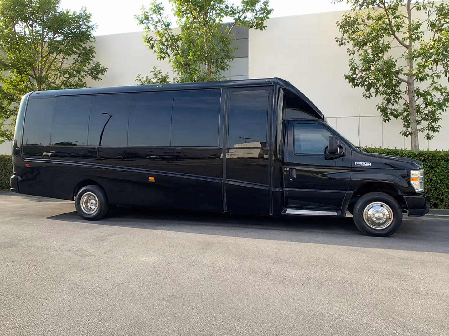 keep multi day field trips to sacramento or san francisco on budget with the right bus