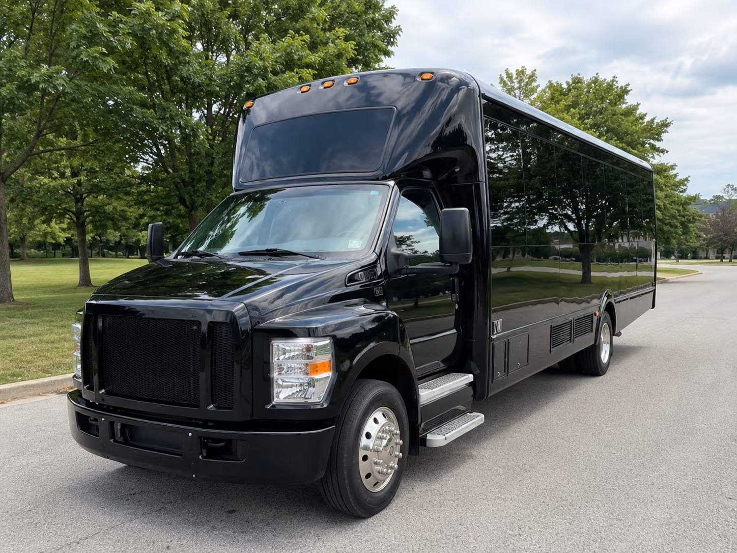 madera party bus