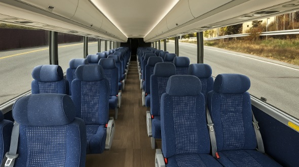 madera 25 passenger minibus rental