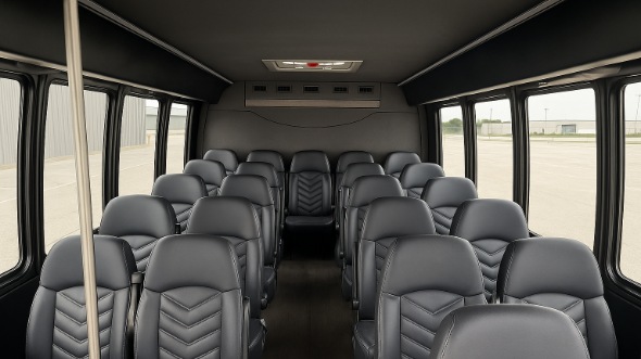 merced 28 passenger minibus